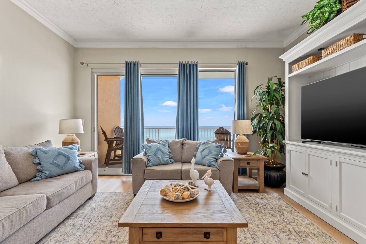 Open living room with Gulf views